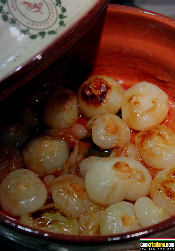 Baby onions with herbs