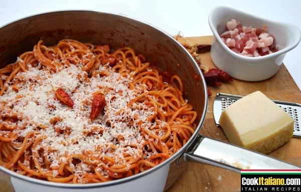 Spaghetti amatriciana