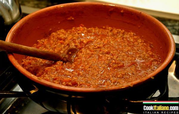 Bolognese sauce