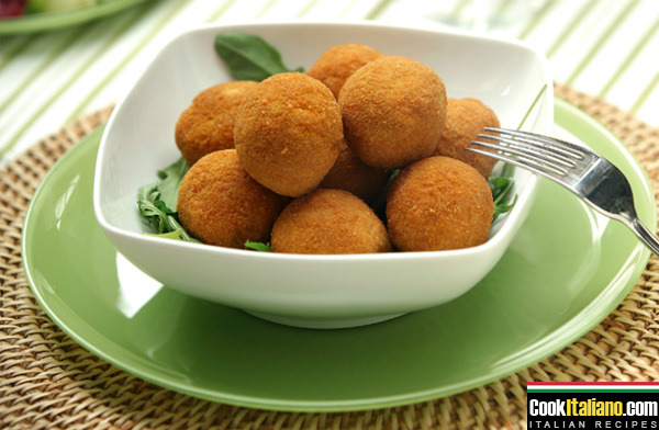 Golden rice balls with artichokes