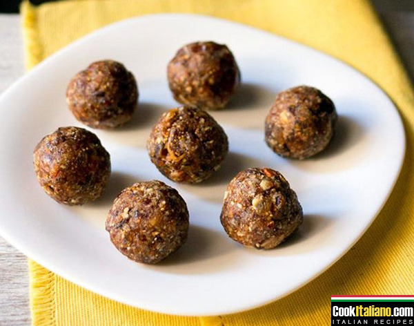 Chocolate truffles with dried fruit